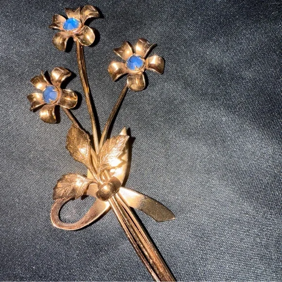 Sterling Coro Rose Gold Floral Brooch Blue Accents vintage - Picture 6 of 7